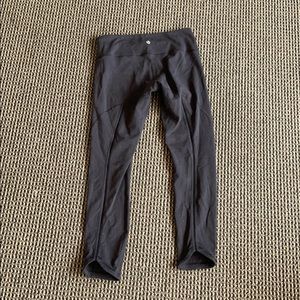 Lululemon size 6